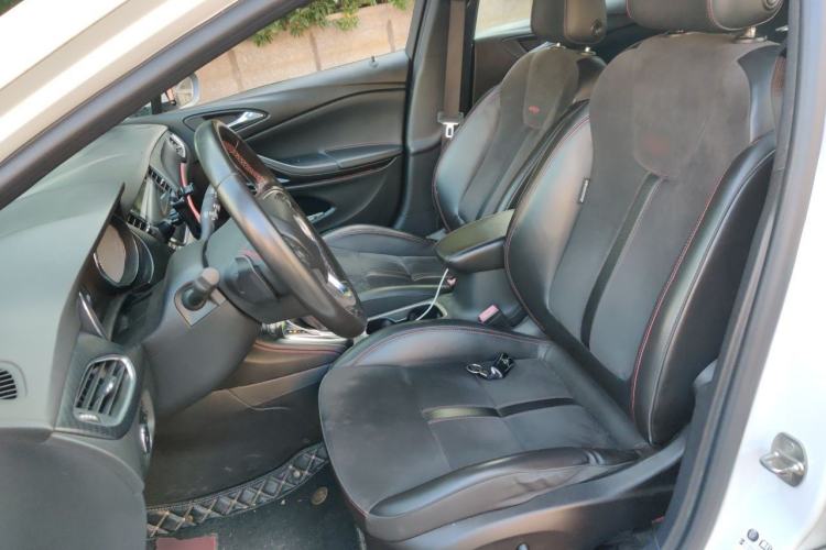 Used Buick Verano 2016 Hatchback GS 20T Dual-Clutch Passionate Sporty Model Left Front Seat