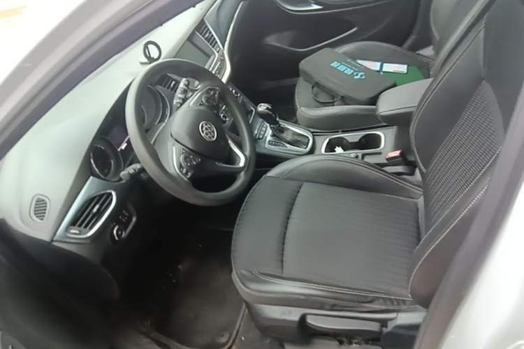 Used Buick Verano 2016 Hatchback 15S Automatic Leading Model Left Front Seat