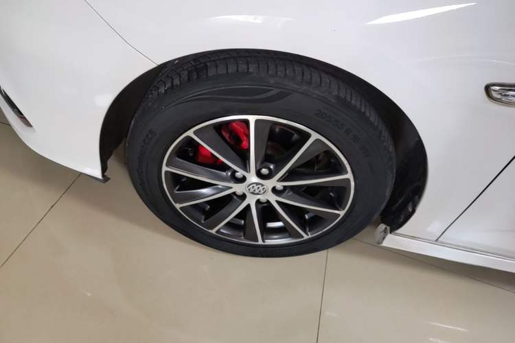 Used Buick Verano 2016 Two-Door GS 20T Dual-Clutch Haoting Sporty Model Left Front Wheel Hub