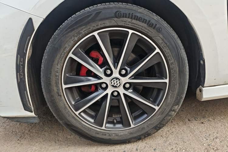 Used Buick Verano 2016 Two-Door GS 20T Dual-Clutch Haoting Sporty Model Left Front Wheel Hub