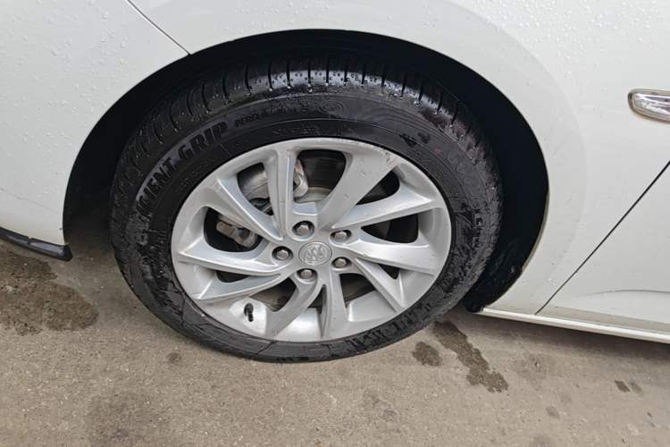 Used Buick Verano 2016 Hatchback 15S Automatic Leading Model Left Front Wheel Hub