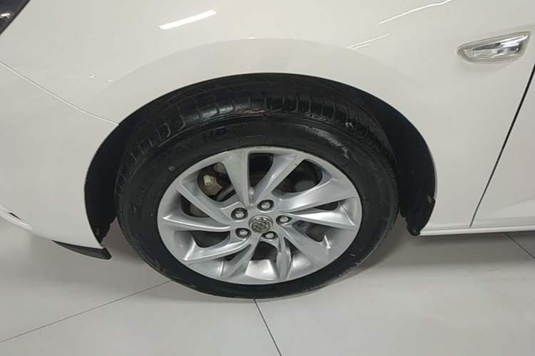 Used Buick Verano 2016 Hatchback 15S Automatic Leading Model Left Front Wheel Hub