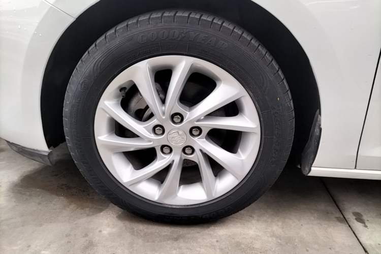 Used Buick Verano 2016 Hatchback 15S Automatic Ambition Model Left Front Wheel Hub