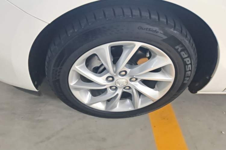 Used Buick Verano 2016 Hatchback 15S Automatic Leading Model Left Front Wheel Hub