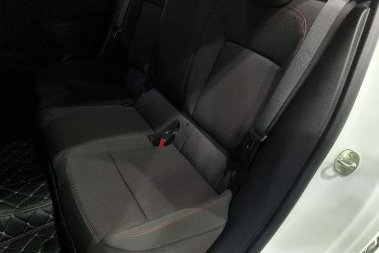 Used Buick Verano 2016 Two-Door GS 20T Dual-Clutch Haoting Sporty Model Left Rear Seat