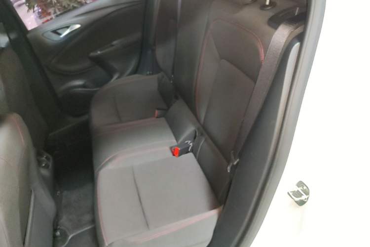 Used Buick Verano 2016 Two-Door GS 20T Dual-Clutch Haoting Sporty Model Left Rear Seat