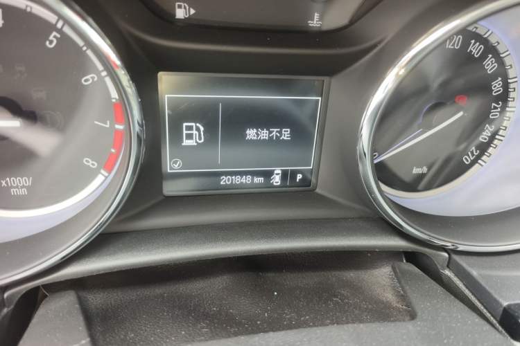 Used Buick Verano 2016 Hatchback 15S Automatic Ambition Model Odometer Close Up