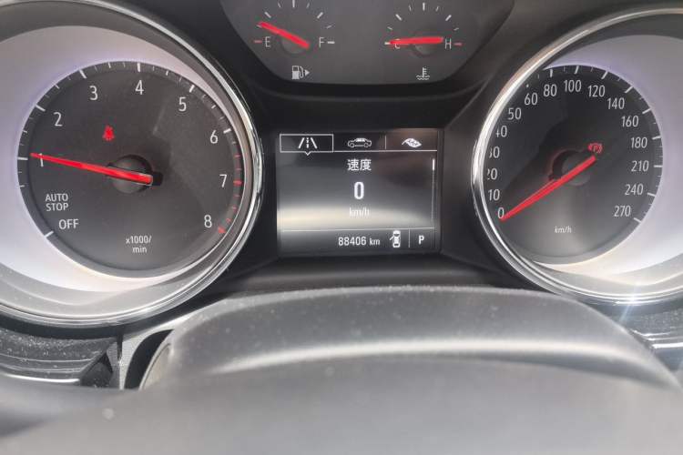 Used Buick Verano 2016 Two-Door GS 20T Dual-Clutch Haoting Sporty Model Odometer Close Up