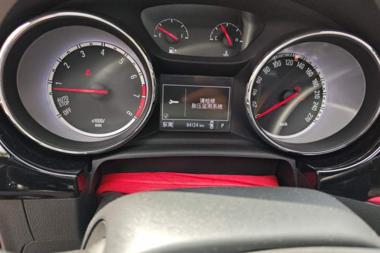 Used Buick Verano 2016 Hatchback GS 20T Dual-Clutch Passionate Sporty Model Odometer Close Up