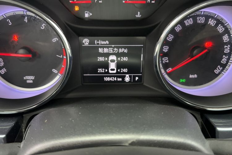 Used Buick Verano 2016 Hatchback 15S Automatic Leading Model Odometer Close Up