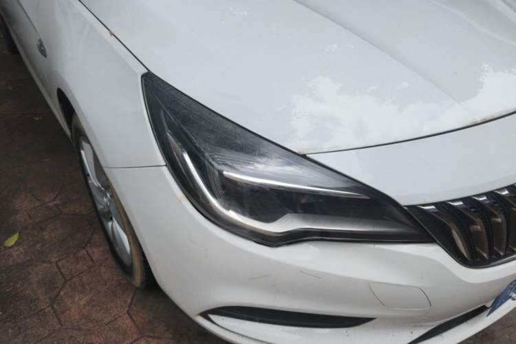 Used Buick Verano 2016 Hatchback 15S Automatic Leading Model Right Front Headlight