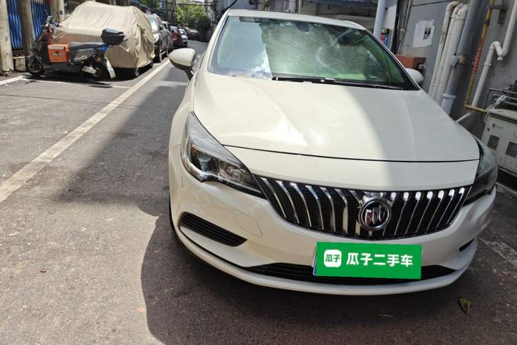 Used Buick Verano 2016 Hatchback 15S Automatic Leading Model Right Front Headlight