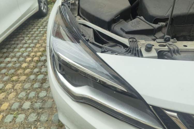 Used Buick Verano 2016 Hatchback 15S Automatic Leading Model Right Front Headlight