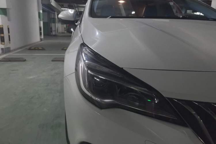 Used Buick Verano 2016 Hatchback 15S Automatic Leading Model Right Front Headlight