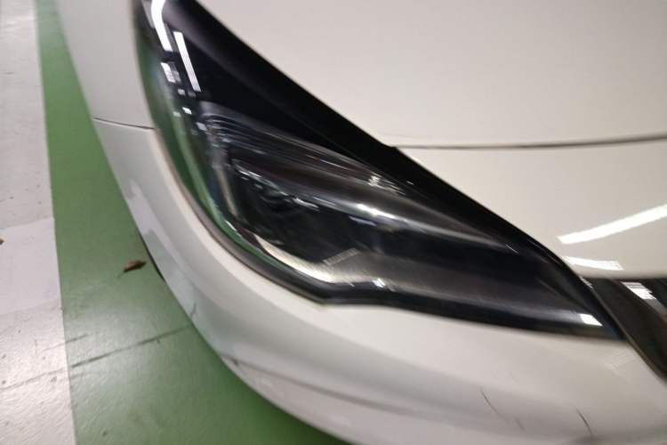 Used Buick Verano 2016 Hatchback 15S Automatic Ambition Model Right Front Headlight