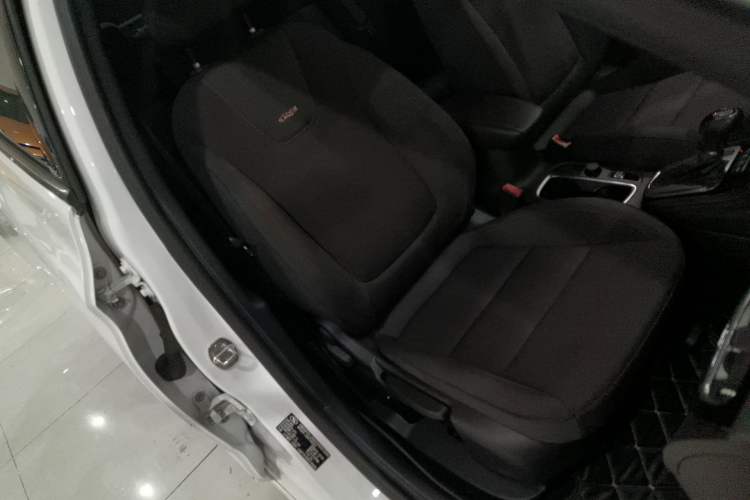 Used Buick Verano 2016 Two-Door GS 20T Dual-Clutch Haoting Sporty Model Right Front Seat