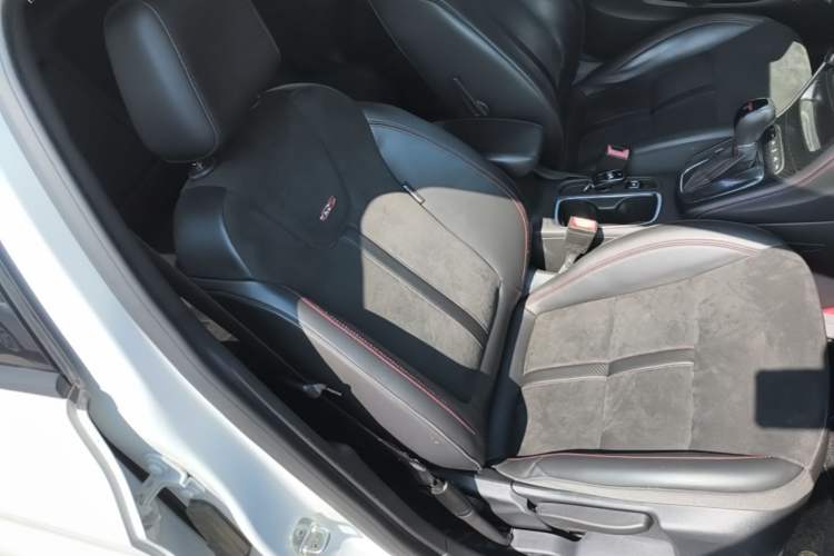 Used Buick Verano 2016 Hatchback GS 20T Dual-Clutch Passionate Sporty Model Right Front Seat