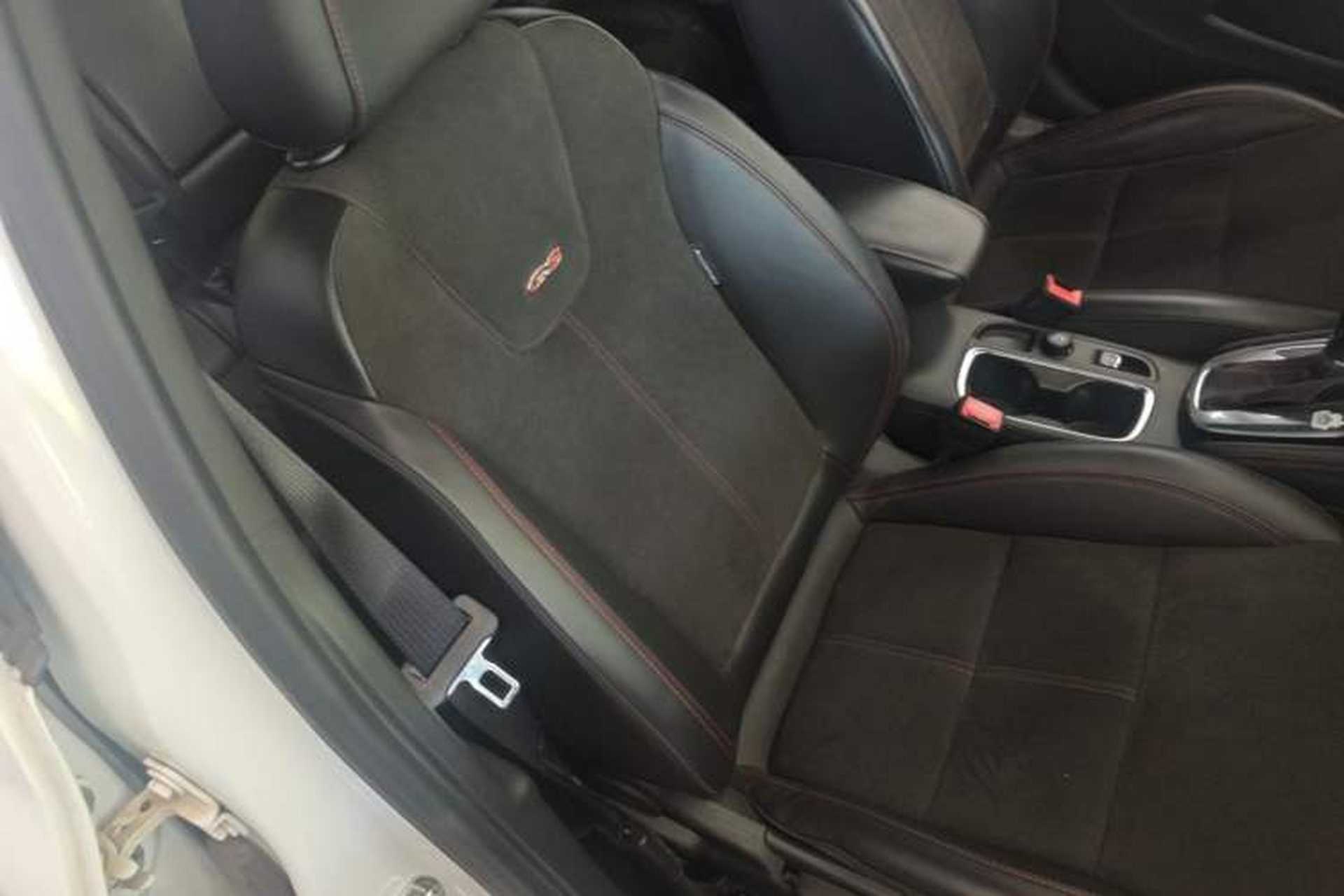 Used Buick Verano 2016 Hatchback GS 20T Dual-Clutch Passionate Sporty Model Right Front Seat