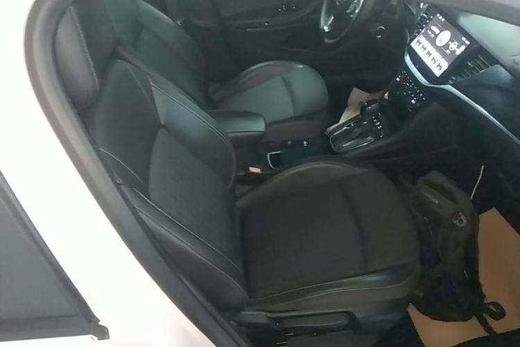 Used Buick Verano 2016 Hatchback 15S Automatic Leading Model Right Front Seat