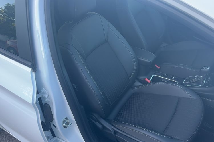 Used Buick Verano 2016 Hatchback 15S Automatic Leading Model Right Front Seat