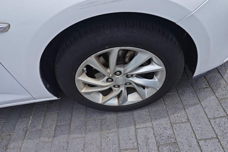 Used Buick Verano 2016 Hatchback 15S Automatic Ambition Model Right Front Wheel Hub