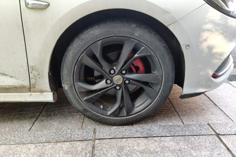 Used Buick Verano 2016 Hatchback GS 20T Dual-Clutch Passionate Sporty Model Right Front Wheel Hub