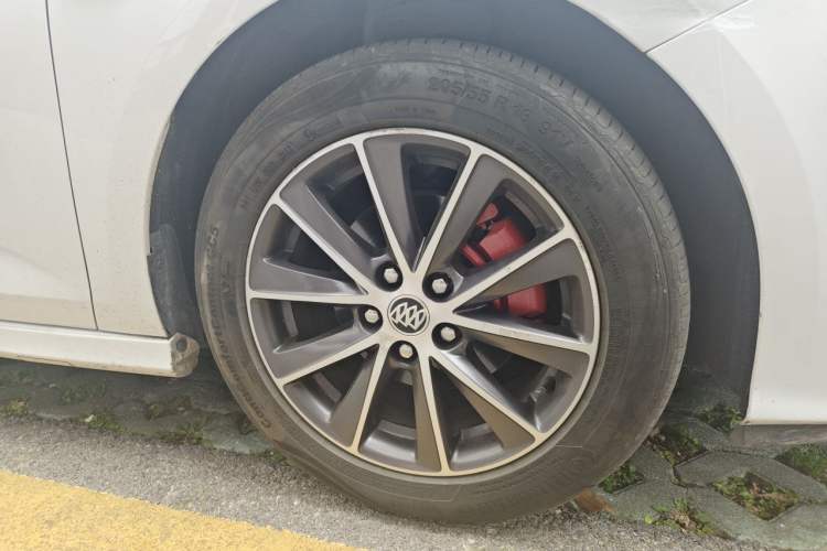 Used Buick Verano 2016 Two-Door GS 20T Dual-Clutch Haoting Sporty Model Right Front Wheel Hub