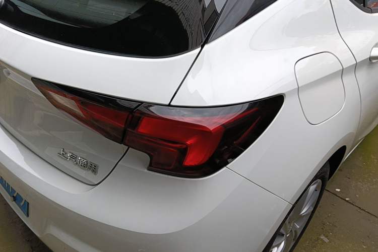 Used Buick Verano 2016 Hatchback 15S Automatic Ambition Model Right Rear Taillight