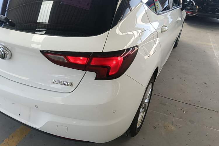 Used Buick Verano 2016 Hatchback 15S Automatic Ambition Model Right Rear Taillight