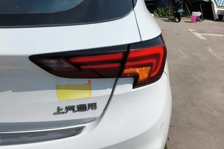 Used Buick Verano 2016 Hatchback GS 20T Dual-Clutch Passionate Sporty Model Right Rear Taillight