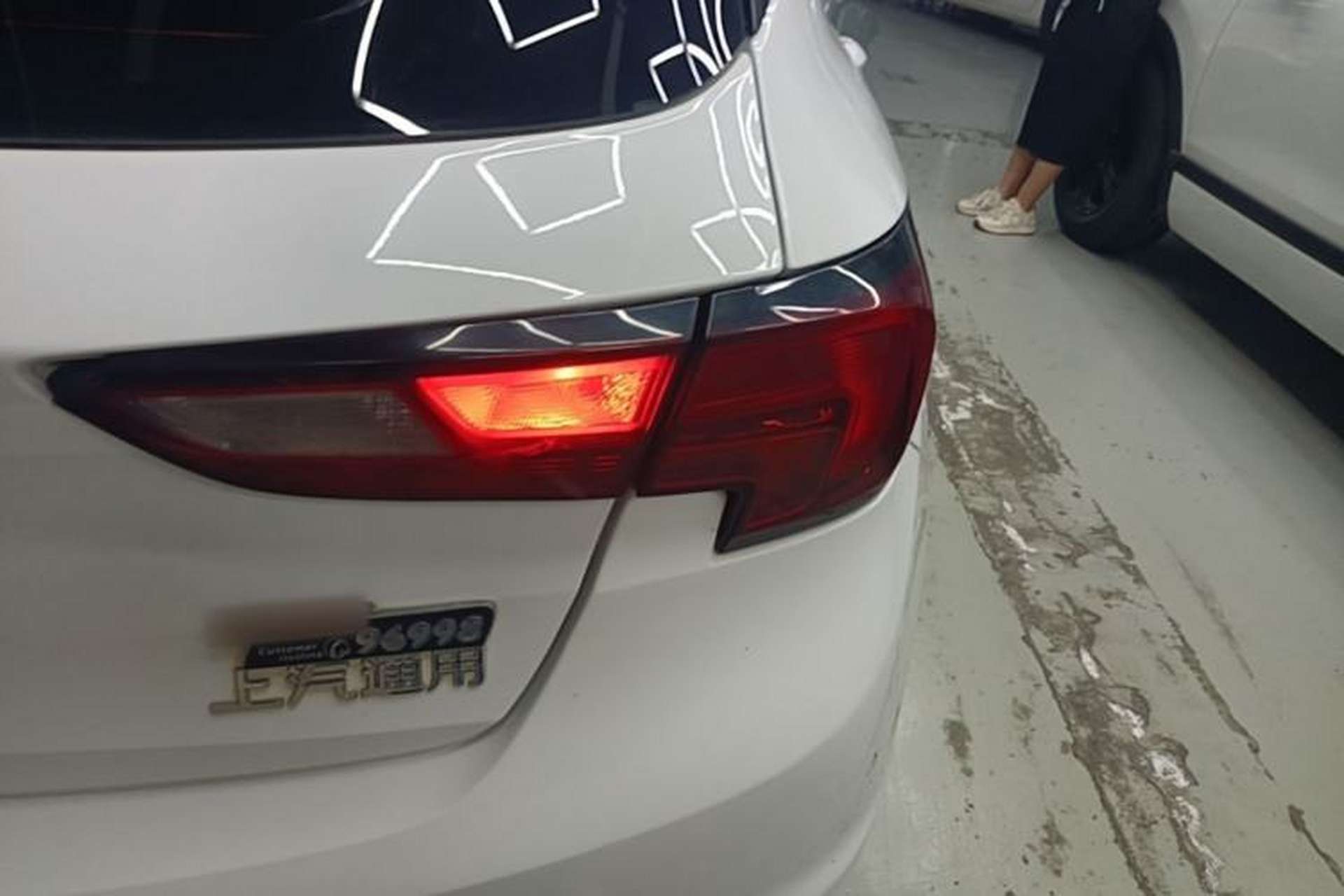 Used Buick Verano 2016 Hatchback 15S Automatic Leading Model Right Rear Taillight