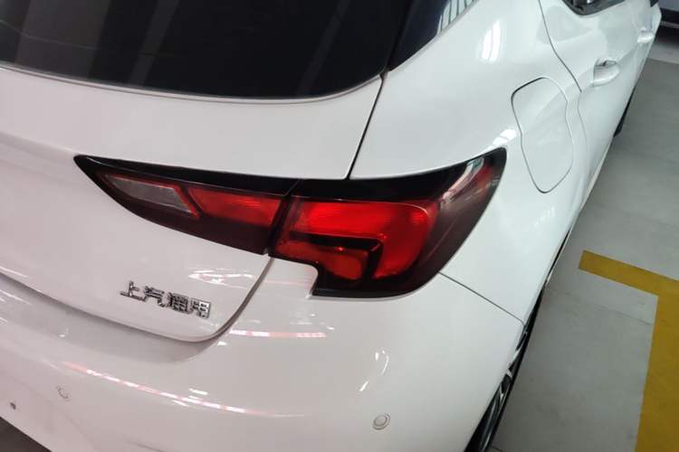 Used Buick Verano 2016 Two-Door GS 20T Dual-Clutch Haoting Sporty Model Right Rear Taillight