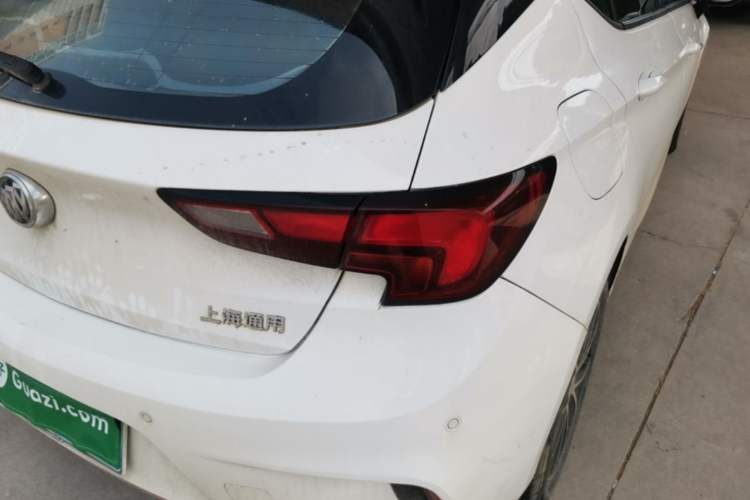 Used Buick Verano 2016 Two-Door GS 20T Dual-Clutch Haoting Sporty Model Right Rear Taillight