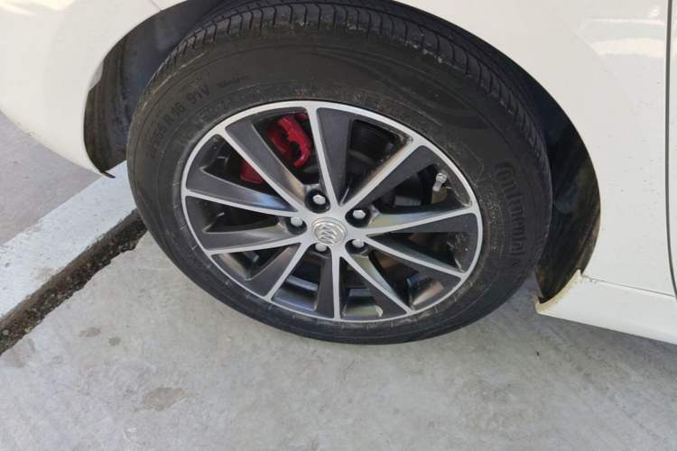 Used Buick Verano 2016 Hatchback GS 20T Dual-Clutch Passionate Sporty Model Right Rear Wheel Hub