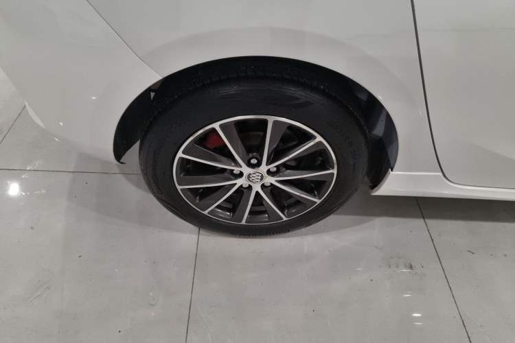 Used Buick Verano 2016 Two-Door GS 20T Dual-Clutch Haoting Sporty Model Right Rear Wheel Hub
