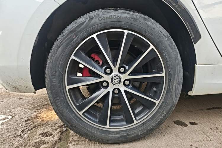 Used Buick Verano 2016 Two-Door GS 20T Dual-Clutch Haoting Sporty Model Right Rear Wheel Hub