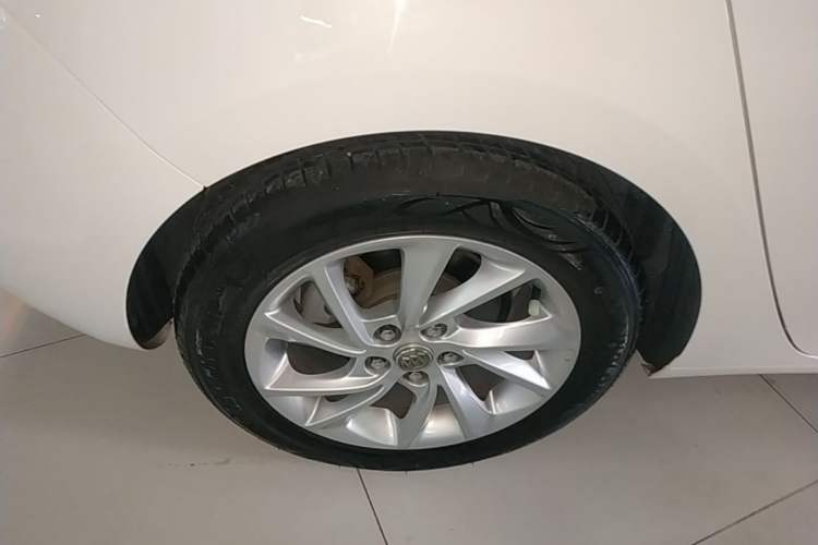 Used Buick Verano 2016 Hatchback 15S Automatic Leading Model Right Rear Wheel Hub