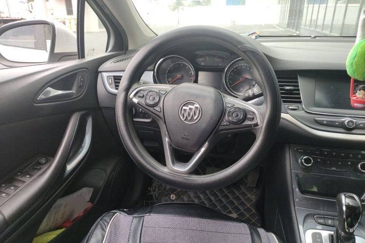 Used Buick Verano 2016 Hatchback 15S Automatic Leading Model Steering Wheel