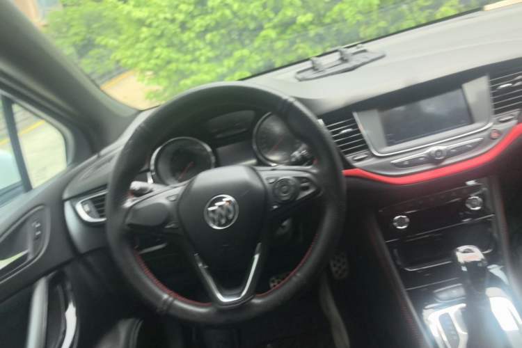 Used Buick Verano 2016 Two-Door GS 20T Dual-Clutch Haoting Sporty Model Steering Wheel