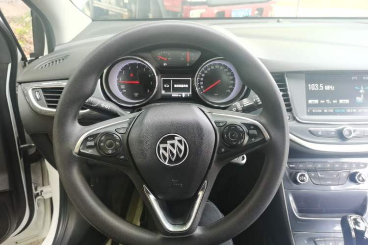 Used Buick Verano 2016 Hatchback 15S Automatic Leading Model Steering Wheel