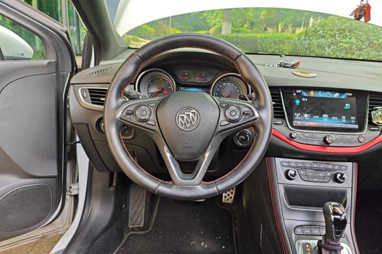 Used Buick Verano 2016 Hatchback 15S Automatic Leading Model Steering Wheel