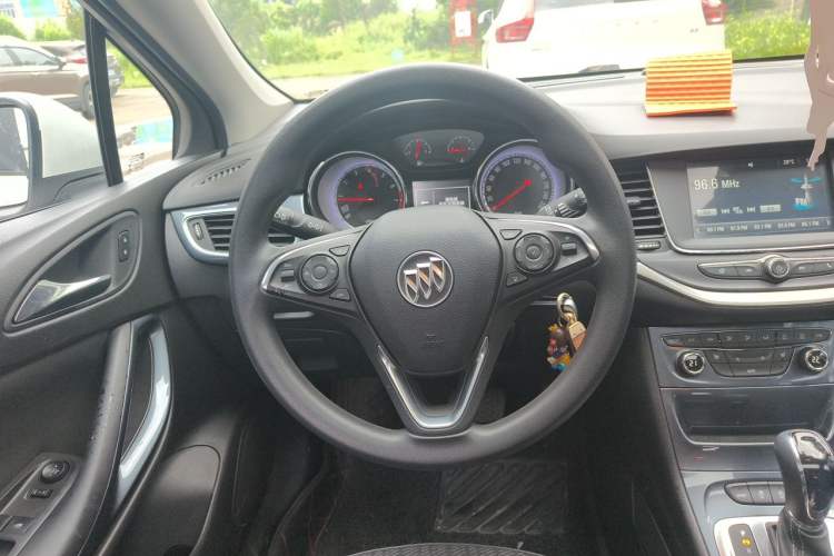 Used Buick Verano 2016 Hatchback 15S Automatic Leading Model Steering Wheel
