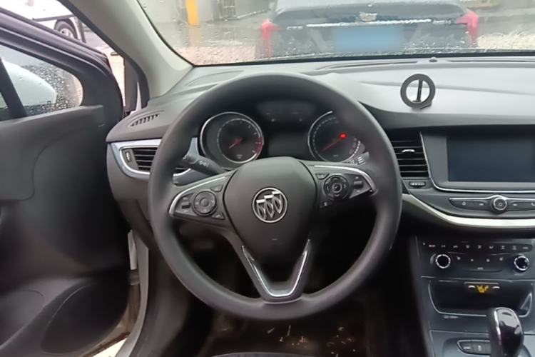 Used Buick Verano 2016 Hatchback 15S Automatic Leading Model Steering Wheel