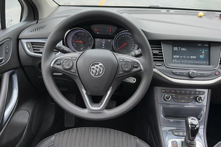 Used Buick Verano 2016 Hatchback 15S Automatic Leading Model Steering Wheel