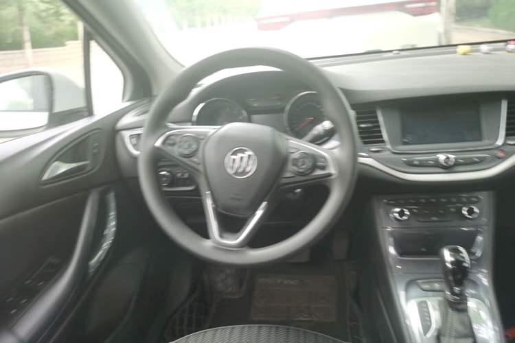 Used Buick Verano 2016 Hatchback 15S Automatic Leading Model Steering Wheel