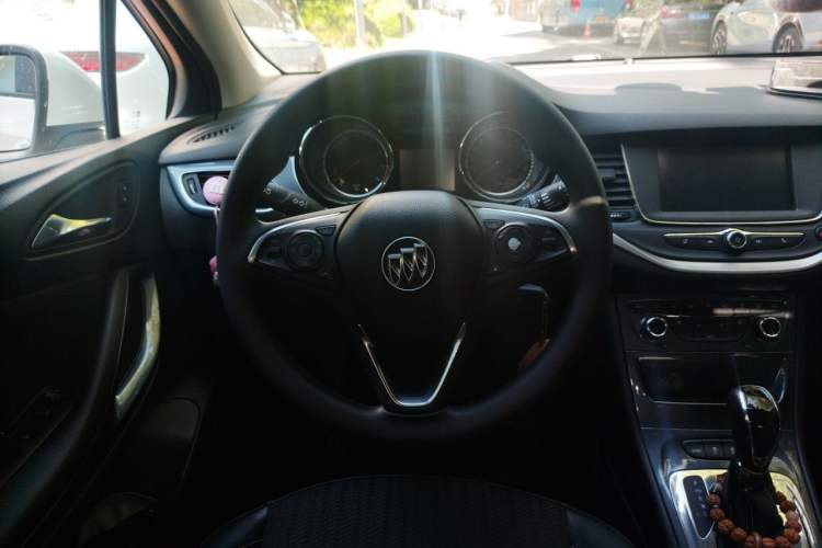 Used Buick Verano 2016 Hatchback 15S Automatic Leading Model Steering Wheel