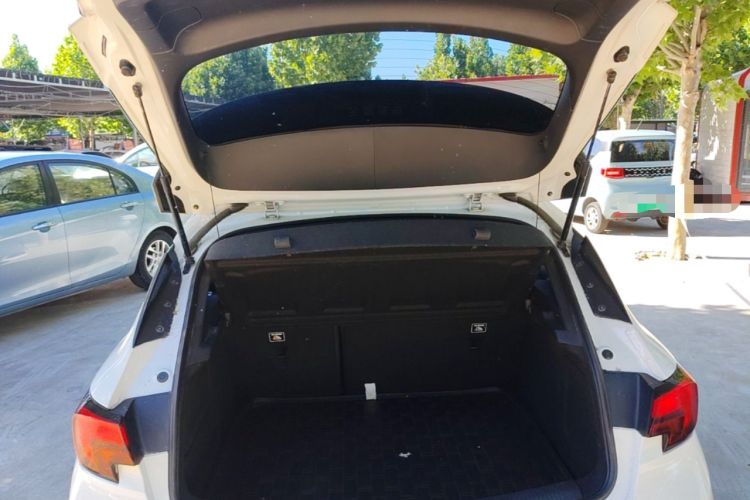 Used Buick Verano 2016 Hatchback GS 20T Dual-Clutch Passionate Sporty Model Trunk