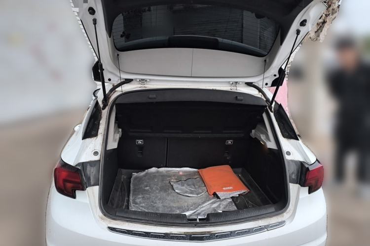 Used Buick Verano 2016 Hatchback 15S Automatic Leading Model Trunk