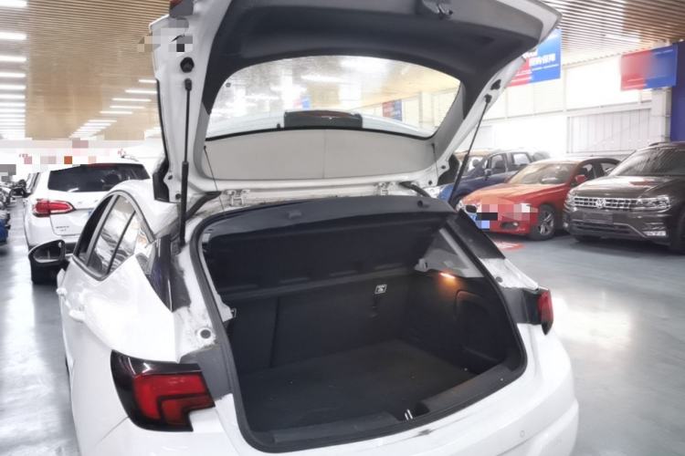 Used Buick Verano 2016 Hatchback 15S Automatic Leading Model Trunk