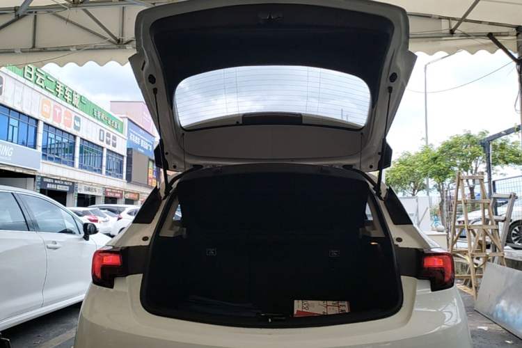 Used Buick Verano 2016 Hatchback 15S Automatic Ambition Model Trunk